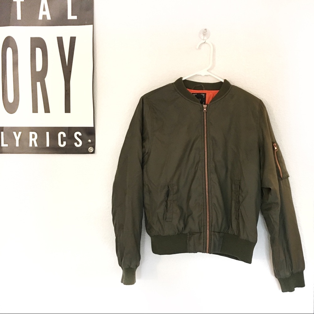 Olive green iris bomber jacket size large